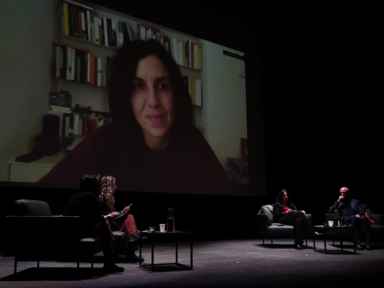 Francesca Mannocchi - Foto dell'incontro "Il Coraggio della Speranza" - Meeting del Volontariato 2025 "Il Coraggio della Speranza" 13 Dicembre 2025 ore 18:30